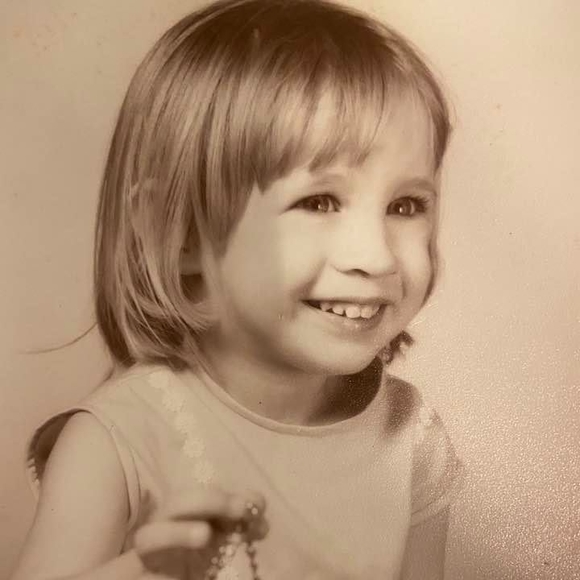 Meet your Posher, Angela - Picture 1 of 1